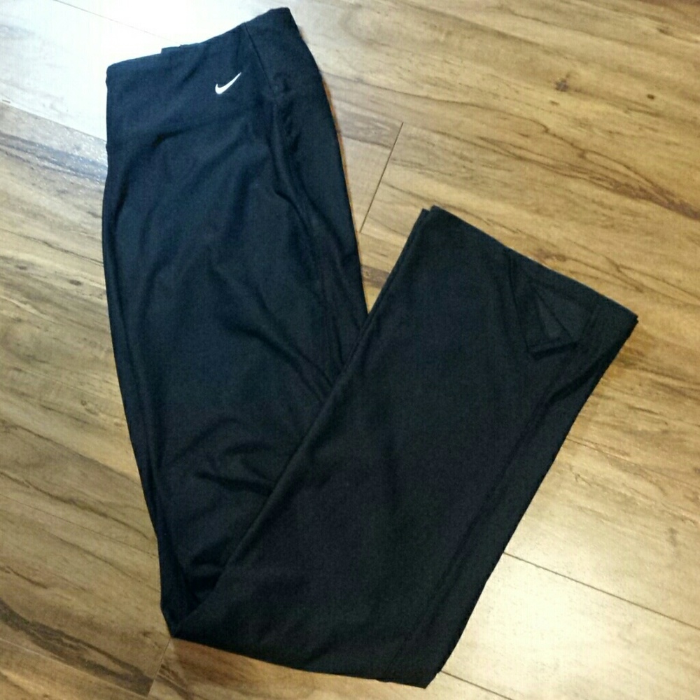 Nike DRY FIT women's Yoga pants Size Small